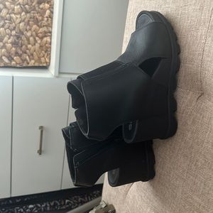 Sorel Wedge black sandal bootie size 8